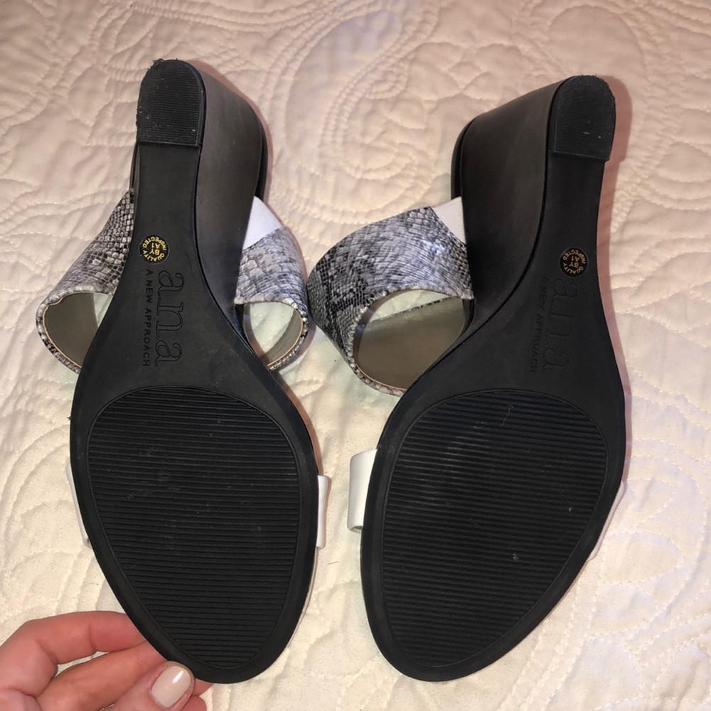 Wedge shoes - Picture 2 of 5